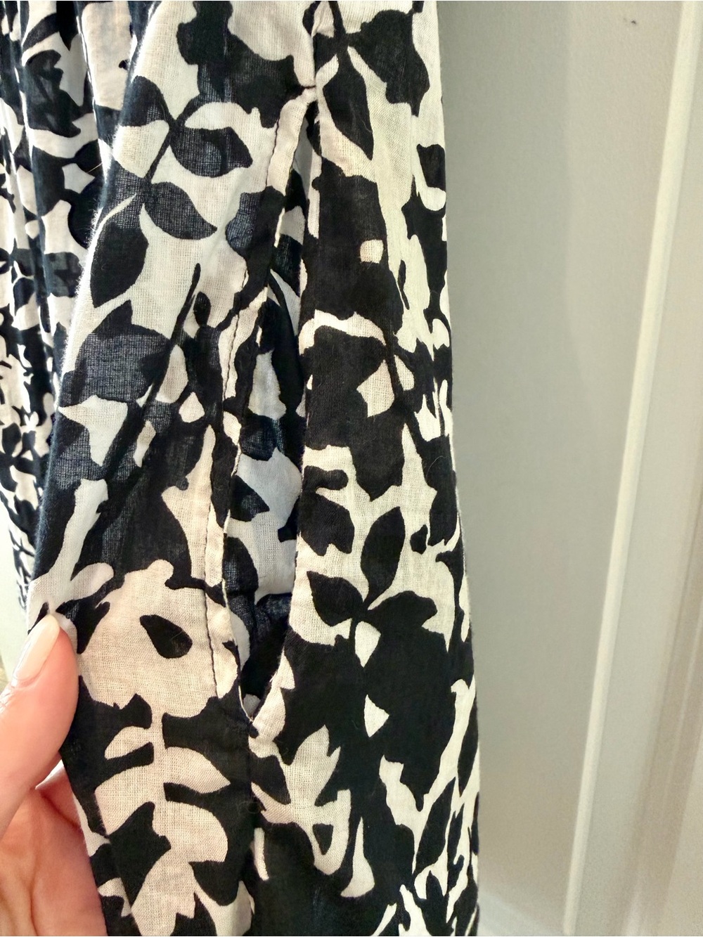 Lauren Ralph Lauren Black and White Floral Swim Coverup - Picture 6 of 8